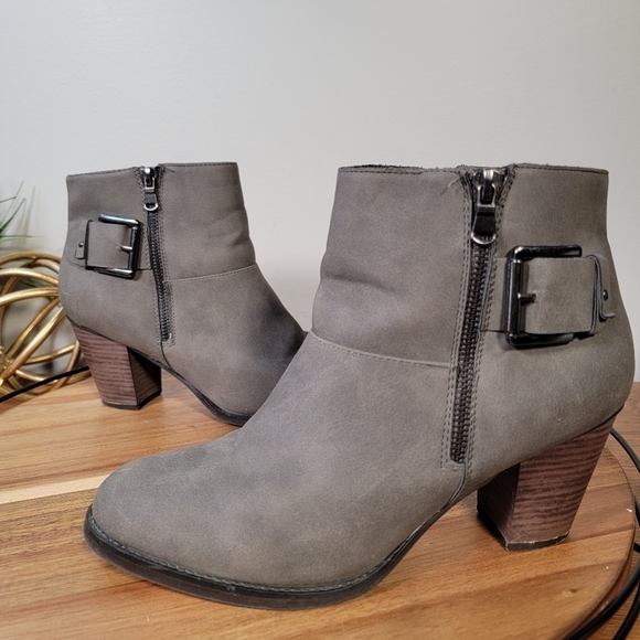 Sugar Ebba Vegan Leather Gray ankle boots Size 10 - Picture 4 of 17